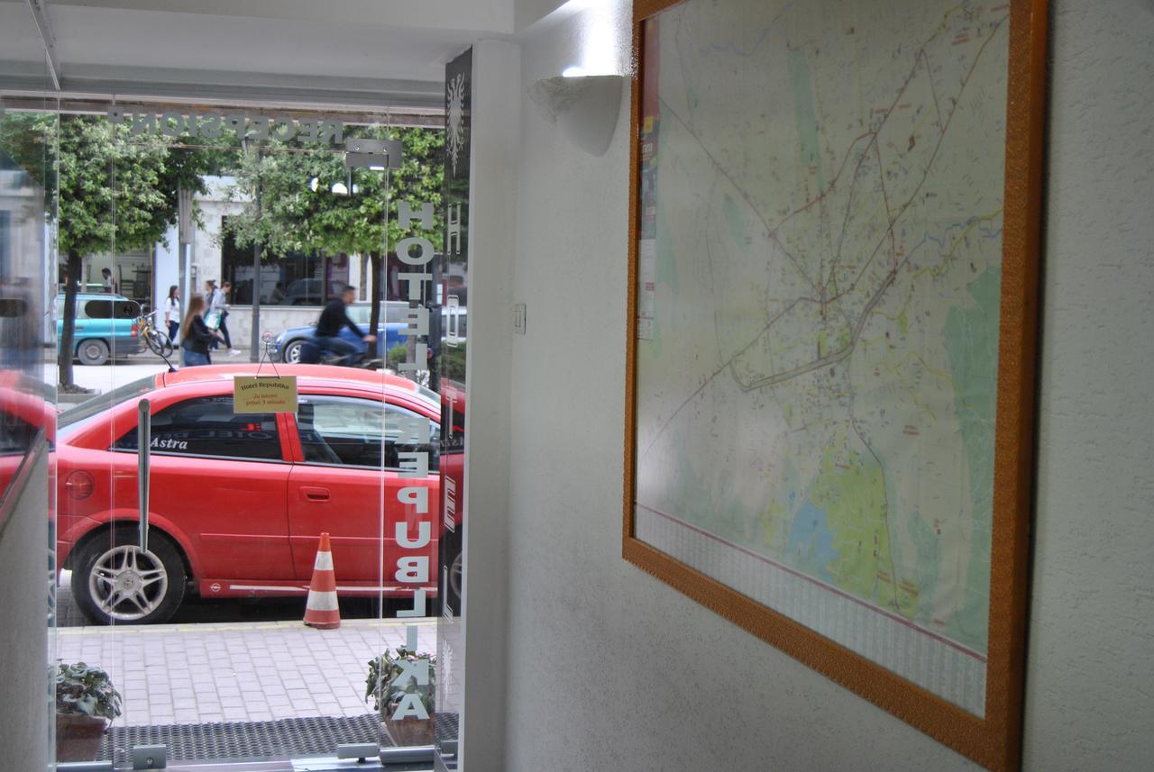 Hotel Republika Tirana Zewnętrze zdjęcie