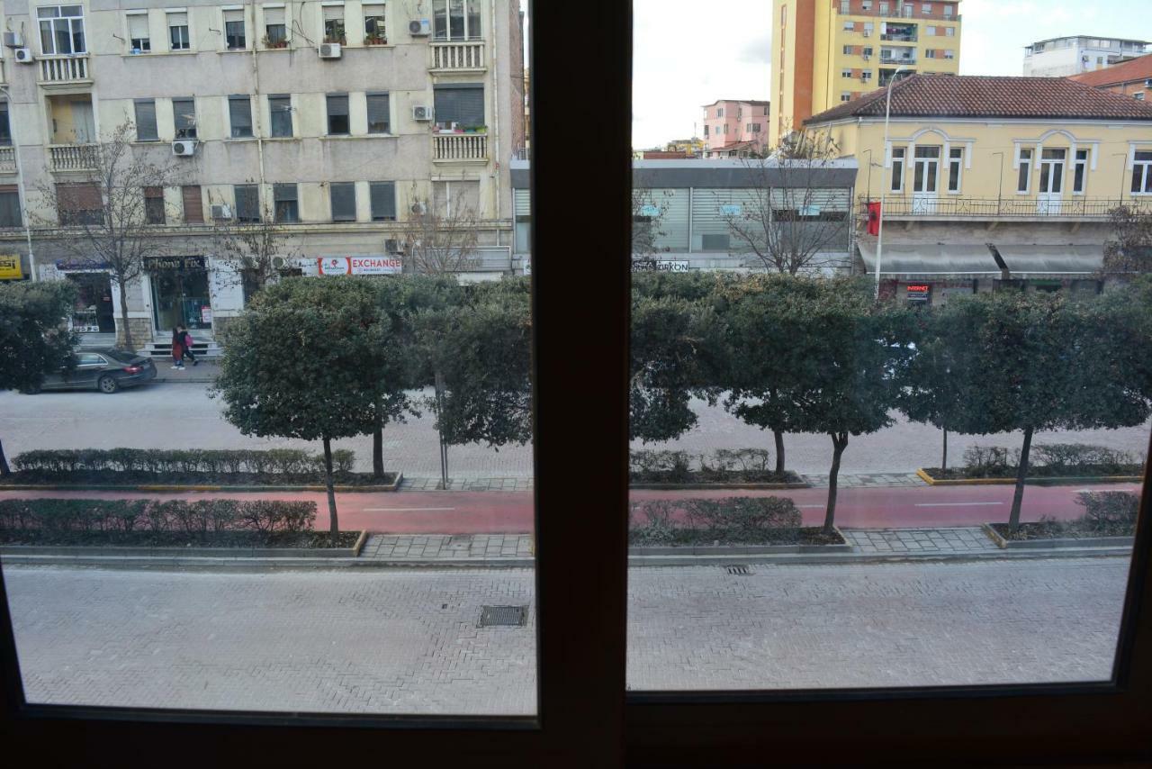 Hotel Republika Tirana Zewnętrze zdjęcie