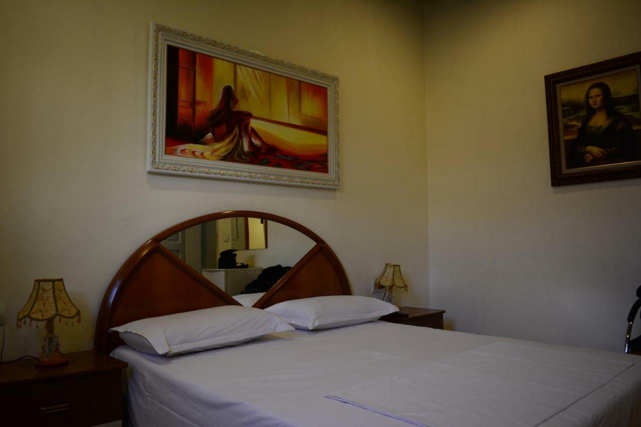 Hotel Republika Tirana Zewnętrze zdjęcie