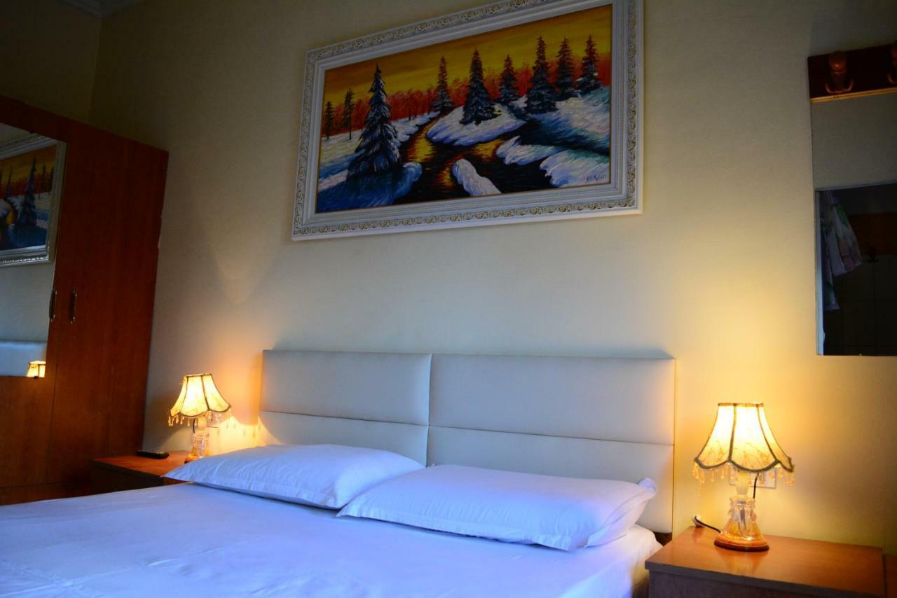 Hotel Republika Tirana Zewnętrze zdjęcie