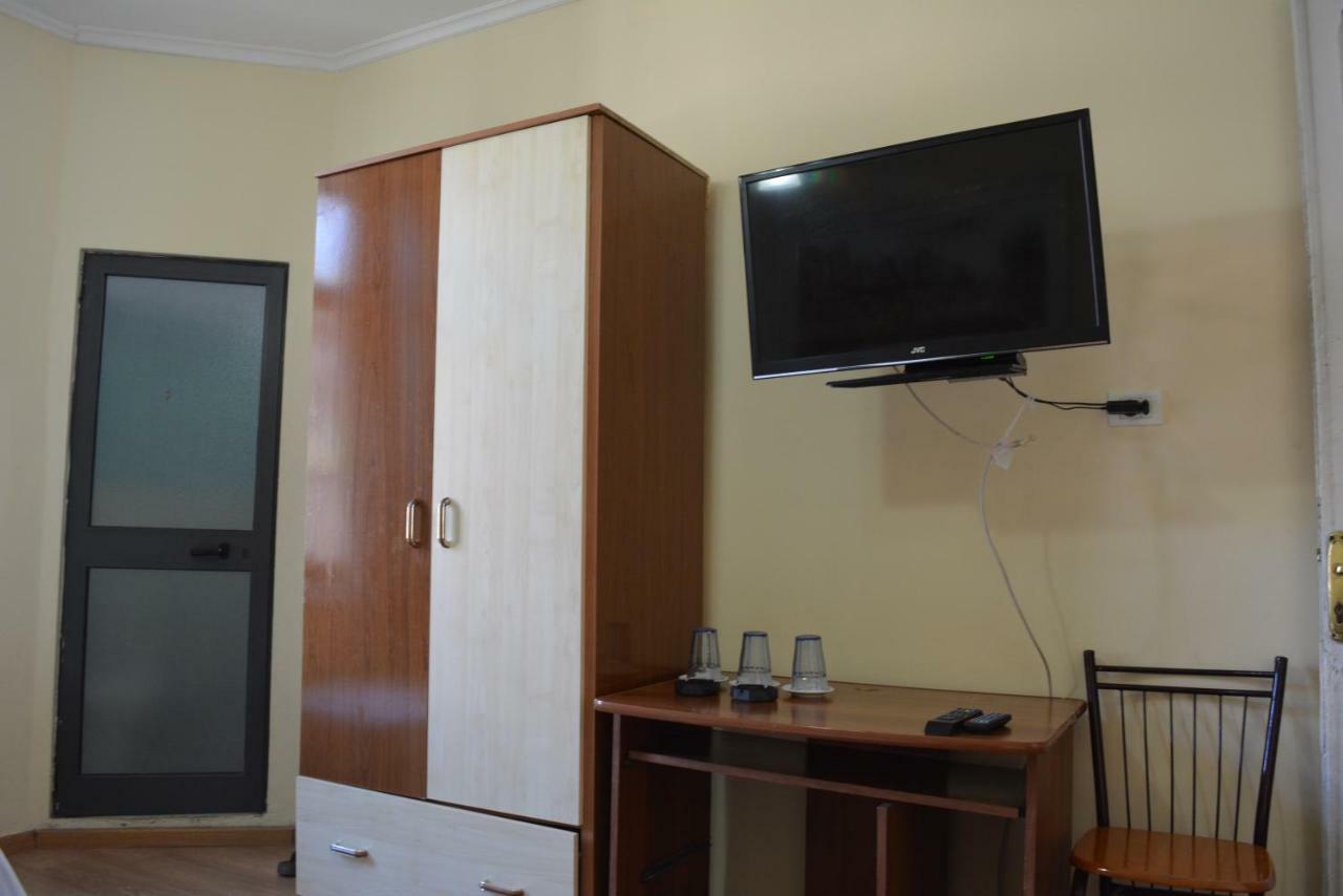 Hotel Republika Tirana Zewnętrze zdjęcie